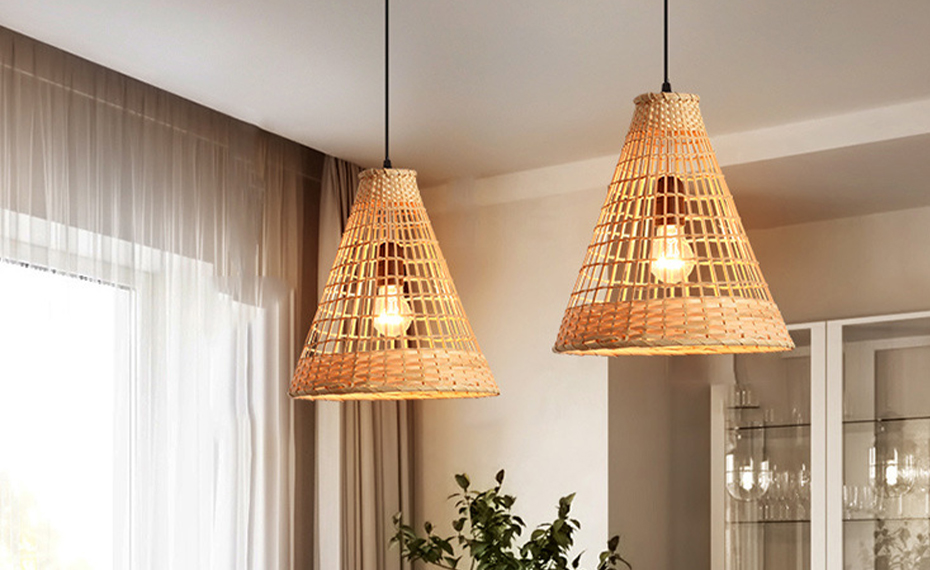What are the characteristics of rattan lamps?