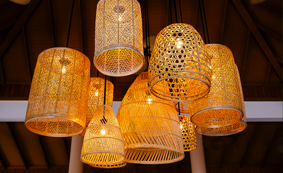 What are the characteristics and uniqueness of rattan lamps?