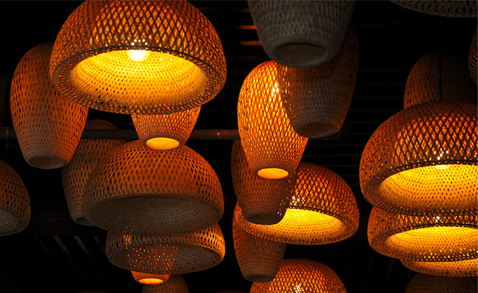 What style of scene are bamboo weaving lamps suitable for?