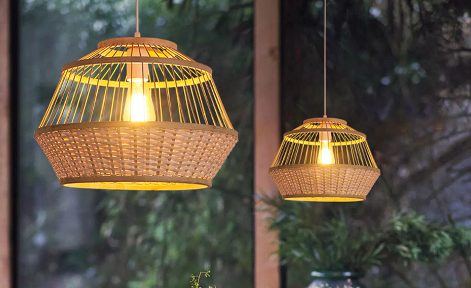 What are the different ways to use bamboo woven lamps indoors and outdoors?