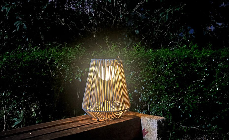 What are the advantages of solar lamps over traditional lamps