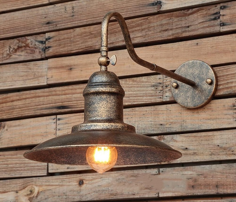 Rusted bronze farmhouse-style wall lamp