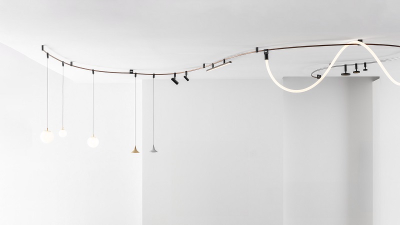 Modular magnetic track lighting in minimalist home